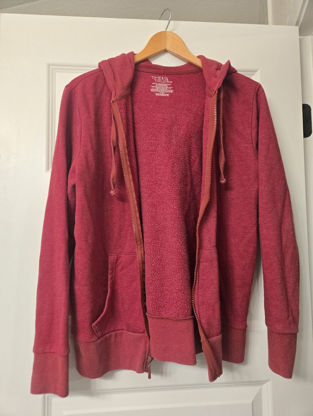 Time and Tru Women’s Zip Up Hoodie Large 12-14 Red